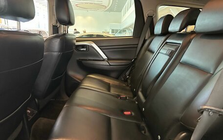 Mitsubishi Montero Sport, 2022 год, 4 099 000 рублей, 22 фотография