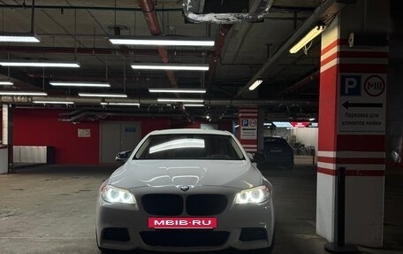 BMW 5 серия, 2012 год, 2 400 000 рублей, 3 фотография