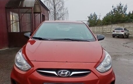 Hyundai Solaris II рестайлинг, 2012 год, 600 000 рублей, 6 фотография