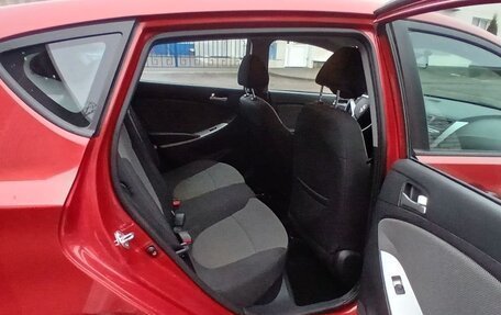 Hyundai Solaris II рестайлинг, 2012 год, 600 000 рублей, 11 фотография