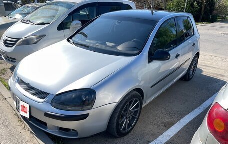 Volkswagen Golf V, 2004 год, 450 000 рублей, 3 фотография
