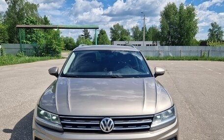 Volkswagen Tiguan II, 2017 год, 1 750 000 рублей, 2 фотография