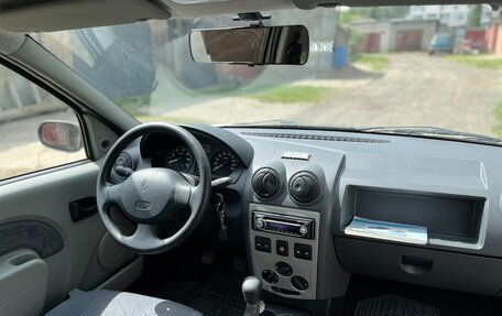 Renault Logan I, 2006 год, 410 000 рублей, 6 фотография
