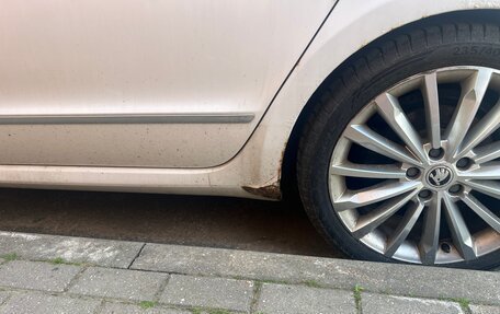 Skoda Superb III рестайлинг, 2013 год, 780 000 рублей, 2 фотография