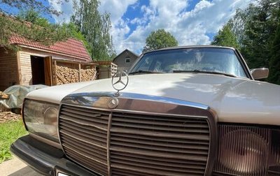 Mercedes-Benz W123, 1985 год, 500 000 рублей, 1 фотография