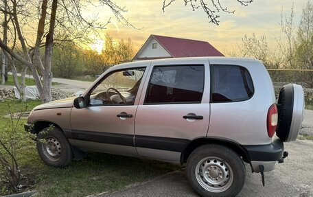 Chevrolet Niva I рестайлинг, 2006 год, 420 000 рублей, 1 фотография
