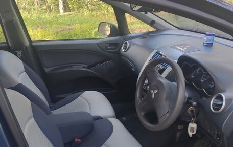 Mitsubishi Colt VI рестайлинг, 2003 год, 380 000 рублей, 5 фотография