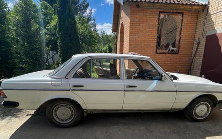Mercedes-Benz W123, 1985 год, 500 000 рублей, 3 фотография