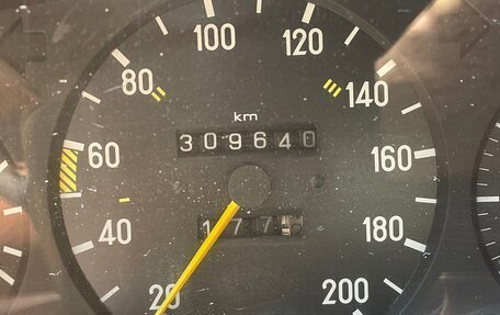 Mercedes-Benz W123, 1985 год, 500 000 рублей, 6 фотография