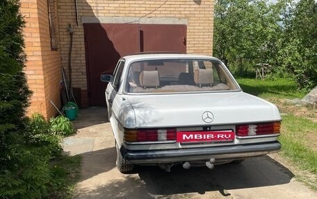 Mercedes-Benz W123, 1985 год, 500 000 рублей, 2 фотография