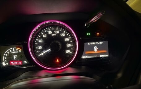 Honda Vezel, 2016 год, 1 550 000 рублей, 10 фотография