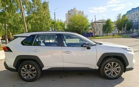 Toyota RAV4, 2025 год, 3 840 000 рублей, 4 фотография