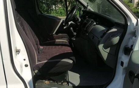 Renault Trafic, 2004 год, 1 000 000 рублей, 9 фотография