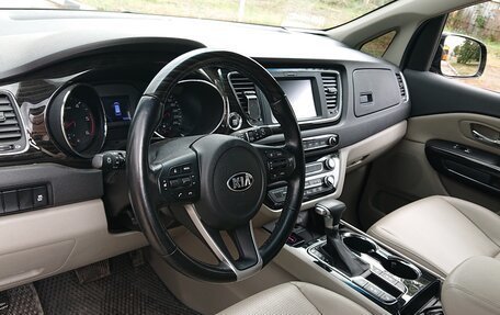 KIA Carnival III, 2019 год, 2 800 000 рублей, 7 фотография