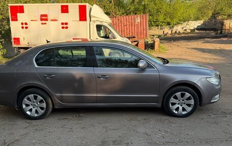 Skoda Superb III рестайлинг, 2010 год, 870 000 рублей, 3 фотография