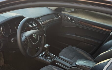 Skoda Superb III рестайлинг, 2010 год, 870 000 рублей, 7 фотография