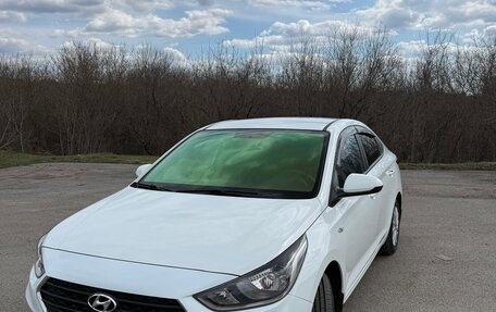 Hyundai Solaris II рестайлинг, 2017 год, 980 000 рублей, 15 фотография