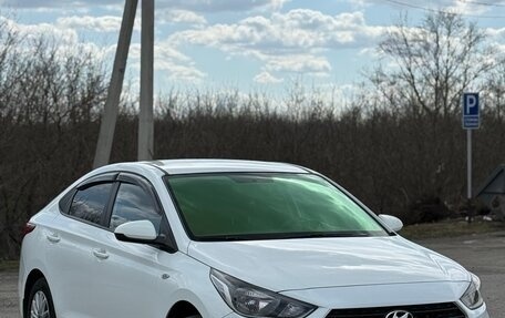 Hyundai Solaris II рестайлинг, 2017 год, 980 000 рублей, 4 фотография