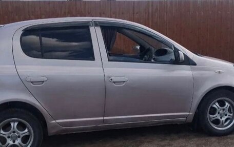 Toyota Vitz, 1999 год, 310 000 рублей, 2 фотография