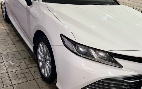 Toyota Camry, 2019 год, 2 750 000 рублей, 2 фотография