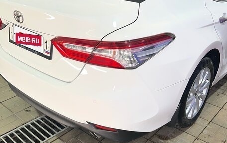 Toyota Camry, 2019 год, 2 750 000 рублей, 4 фотография