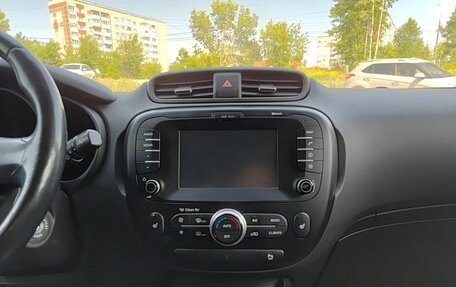 KIA Soul II рестайлинг, 2017 год, 1 699 800 рублей, 18 фотография