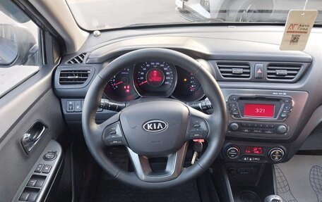 KIA Rio III рестайлинг, 2013 год, 890 000 рублей, 6 фотография