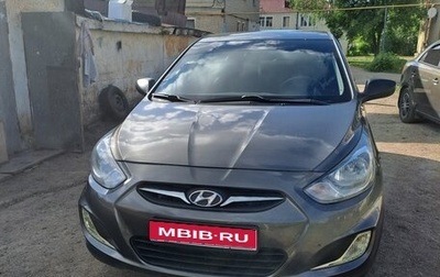 Hyundai Solaris II рестайлинг, 2013 год, 700 000 рублей, 1 фотография