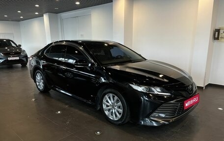 Toyota Camry, 2019 год, 2 750 000 рублей, 1 фотография