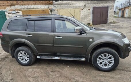 Mitsubishi Pajero Sport II рестайлинг, 2014 год, 1 900 000 рублей, 4 фотография