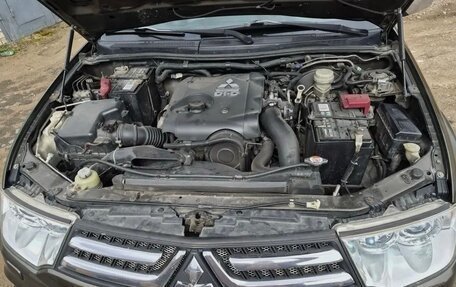 Mitsubishi Pajero Sport II рестайлинг, 2014 год, 1 900 000 рублей, 7 фотография