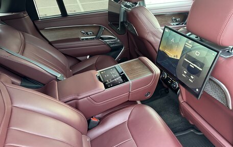 Land Rover Range Rover IV рестайлинг, 2024 год, 33 641 000 рублей, 9 фотография