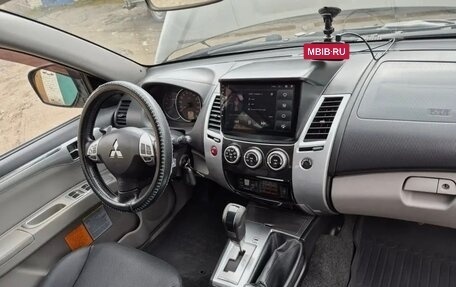 Mitsubishi Pajero Sport II рестайлинг, 2014 год, 1 900 000 рублей, 9 фотография