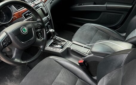Skoda Superb III рестайлинг, 2012 год, 1 385 000 рублей, 11 фотография