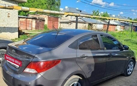Hyundai Solaris II рестайлинг, 2013 год, 700 000 рублей, 4 фотография