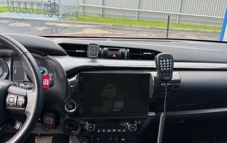 Toyota Hilux VIII, 2021 год, 10 000 000 рублей, 6 фотография