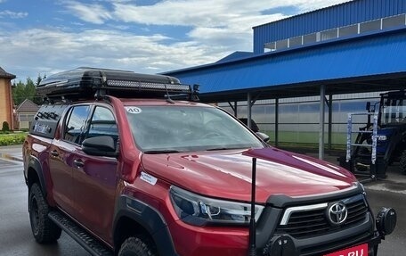 Toyota Hilux VIII, 2021 год, 10 000 000 рублей, 2 фотография