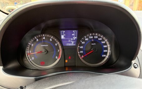 Hyundai Solaris II рестайлинг, 2016 год, 950 000 рублей, 10 фотография