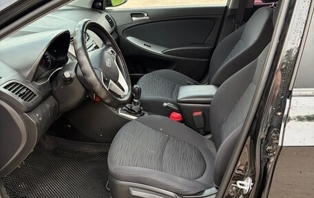 Hyundai Solaris II рестайлинг, 2016 год, 950 000 рублей, 4 фотография