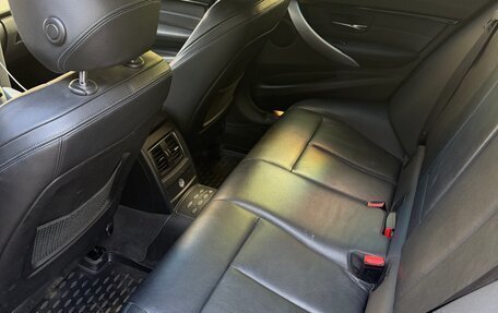 BMW 3 серия, 2018 год, 2 400 000 рублей, 12 фотография