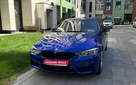 BMW 3 серия, 2018 год, 2 400 000 рублей, 3 фотография