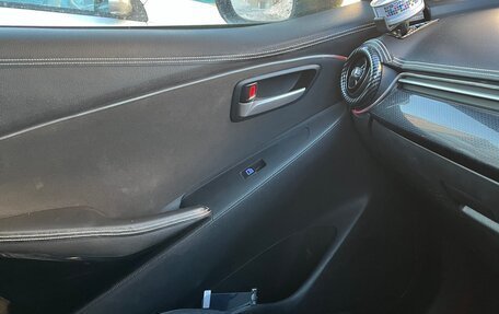 Mazda Demio IV, 2015 год, 1 000 000 рублей, 14 фотография