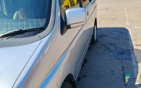 Honda Stepwgn II рестайлинг, 2002 год, 750 000 рублей, 4 фотография