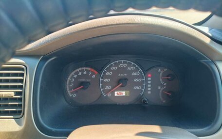 Honda Stepwgn II рестайлинг, 2002 год, 750 000 рублей, 15 фотография
