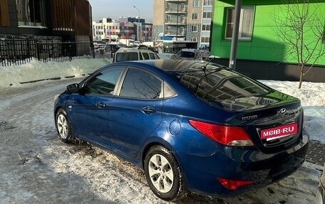 Hyundai Solaris II рестайлинг, 2015 год, 720 000 рублей, 2 фотография