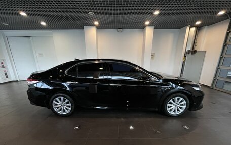 Toyota Camry, 2019 год, 2 750 000 рублей, 3 фотография