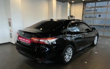Toyota Camry, 2019 год, 2 750 000 рублей, 6 фотография
