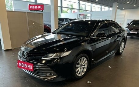 Toyota Camry, 2019 год, 2 750 000 рублей, 13 фотография