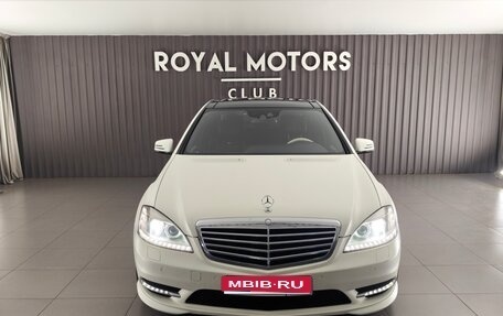 Mercedes-Benz S-Класс, 2011 год, 2 700 000 рублей, 1 фотография