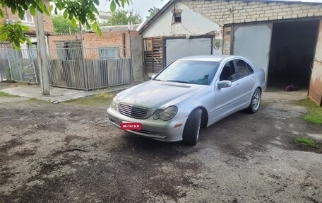 Mercedes-Benz C-Класс, 2003 год, 450 000 рублей, 1 фотография